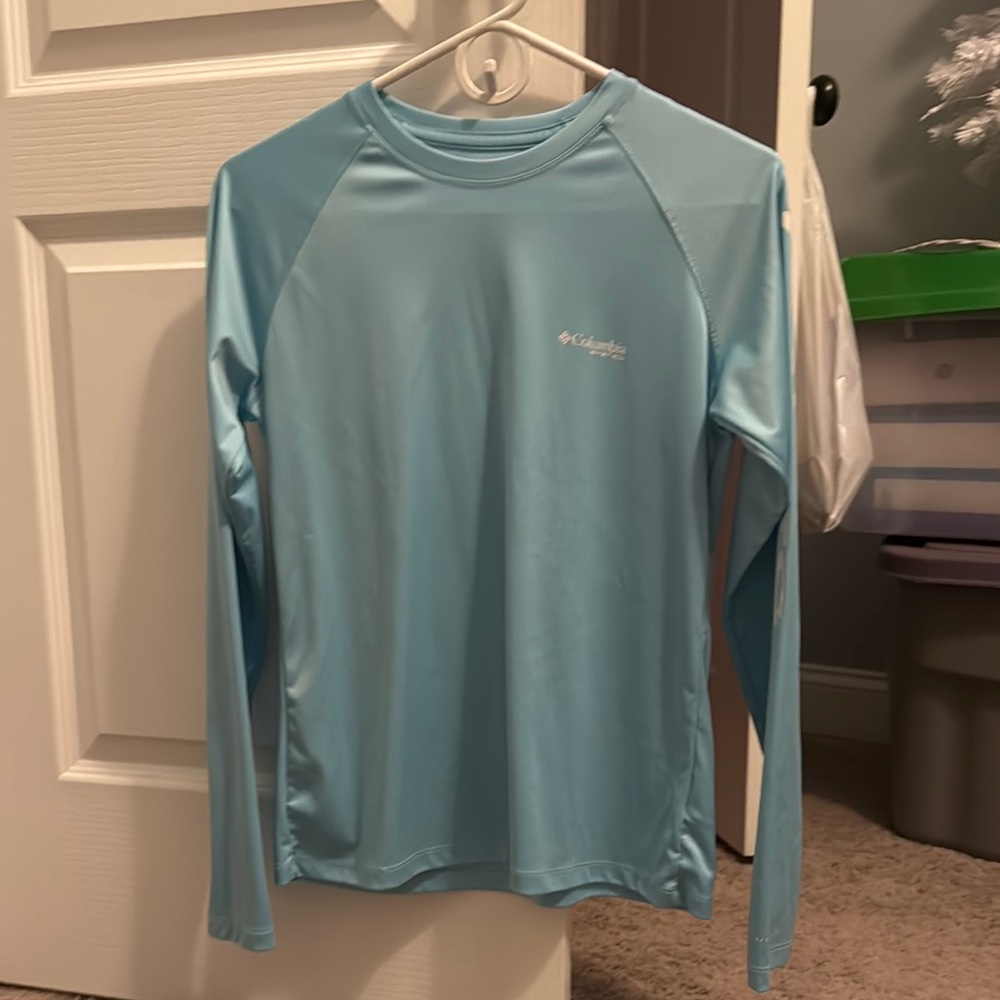 Women’s Columbia Light Blue Long Sleeve Shirt